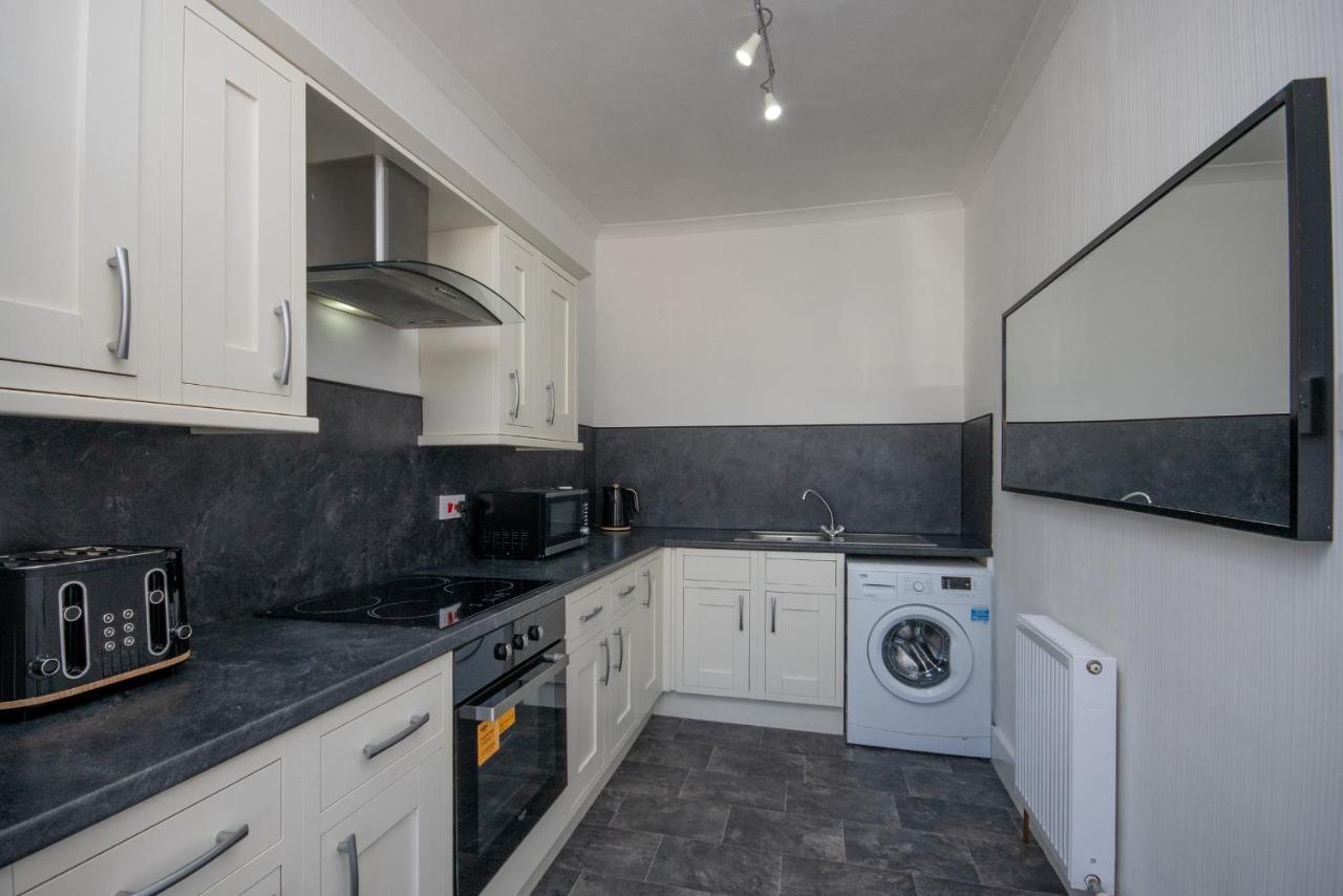 Dwellcome Home Ltd 1 Bed Apt, Half Mile To Union Street Yet Quiet, Free Parking, Fast Wifi, Ideal For Long Term Contractor, Etc Stays, Fully Equipped Kitchen, Regular Housekeeping Option - See Our Site For Assurance アバディーン エクステリア 写真