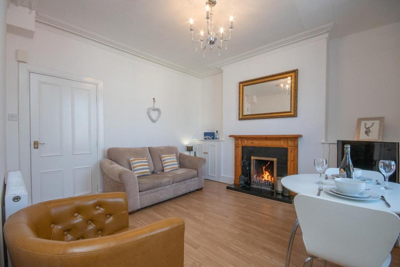 Dwellcome Home Ltd 1 Bed Apt, Half Mile To Union Street Yet Quiet, Free Parking, Fast Wifi, Ideal For Long Term Contractor, Etc Stays, Fully Equipped Kitchen, Regular Housekeeping Option - See Our Site For Assurance アバディーン エクステリア 写真