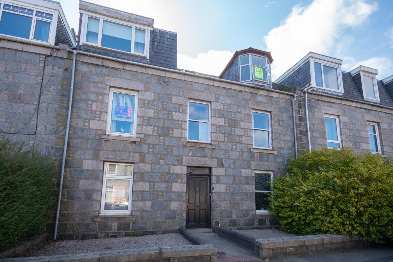 Dwellcome Home Ltd 1 Bed Apt, Half Mile To Union Street Yet Quiet, Free Parking, Fast Wifi, Ideal For Long Term Contractor, Etc Stays, Fully Equipped Kitchen, Regular Housekeeping Option - See Our Site For Assurance アバディーン エクステリア 写真